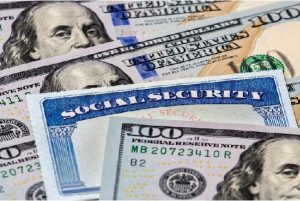 The Pros and Cons of Claiming Your Social Security Benefits Early